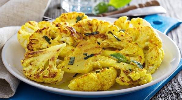 Roasted Cauliflower with Turmeric – The Healthiest Snack Ever