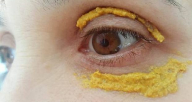 Put Turmeric Around Your Eyes and See the Amazing Change After 5 Days