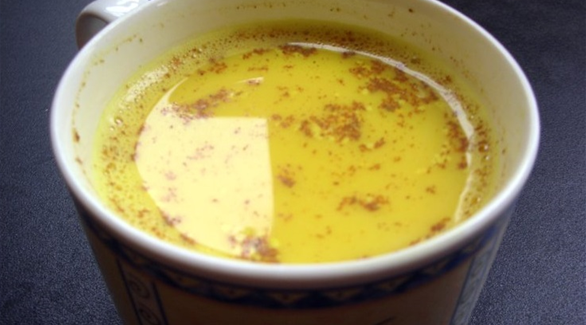 Drink Turmeric Golden Milk before Going to Bed and See What Happens