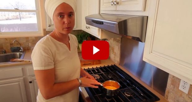 VIDEO: Recover Your Muscles and Joints With This Amazing Golden Turmeric Recipe