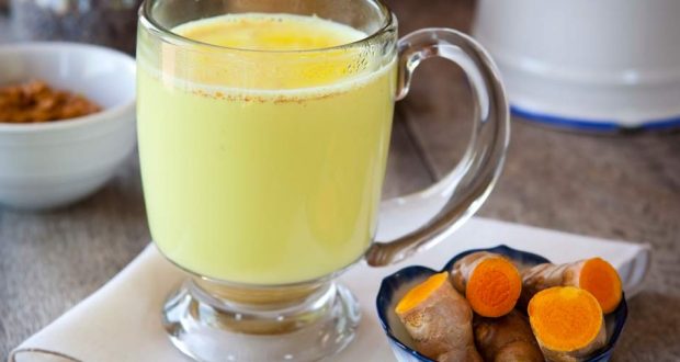 Get Rid of Insomnia and Stomach Problems with This Amazing Turmeric-Coconut Elixir