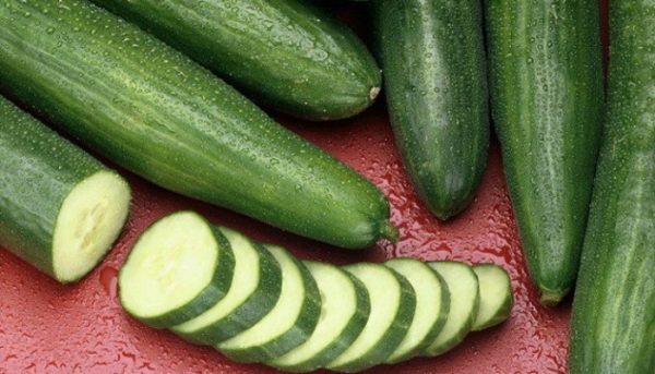 5 Reasons to Eat a Cucumber Every Day