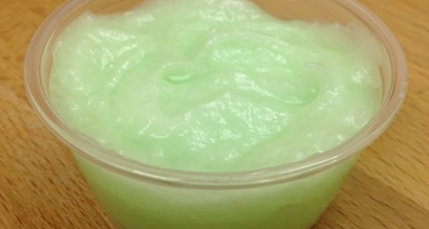 This Homemade Gel Can Remove Stretch Marks, Wrinkles, Burns, and Blemishes